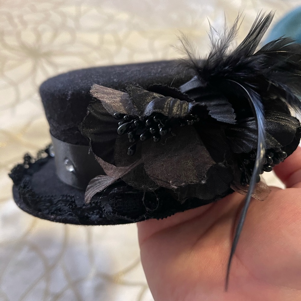 Gothic Lolita hat